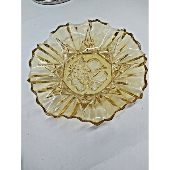 Vintage 1950's Federal Glass Amber Pioneer Fruit Pattern Crimped Edge 7.5" Round - Picture 2 of 9